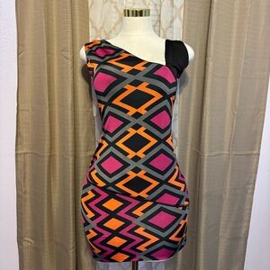 Geometric Patterned One-Shoulder Dress, size S
